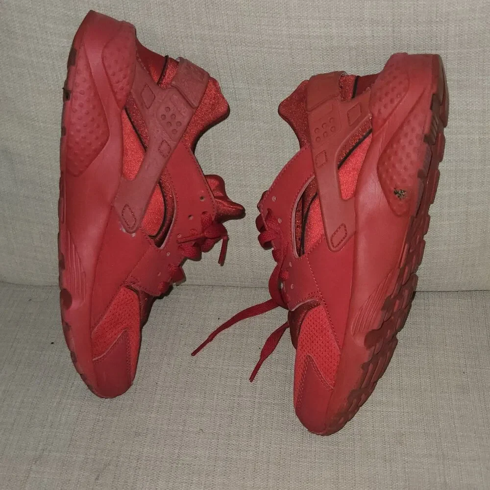 Nike Huarache Shoes Triple Red Athletic Sneakers Boys Size 7Y